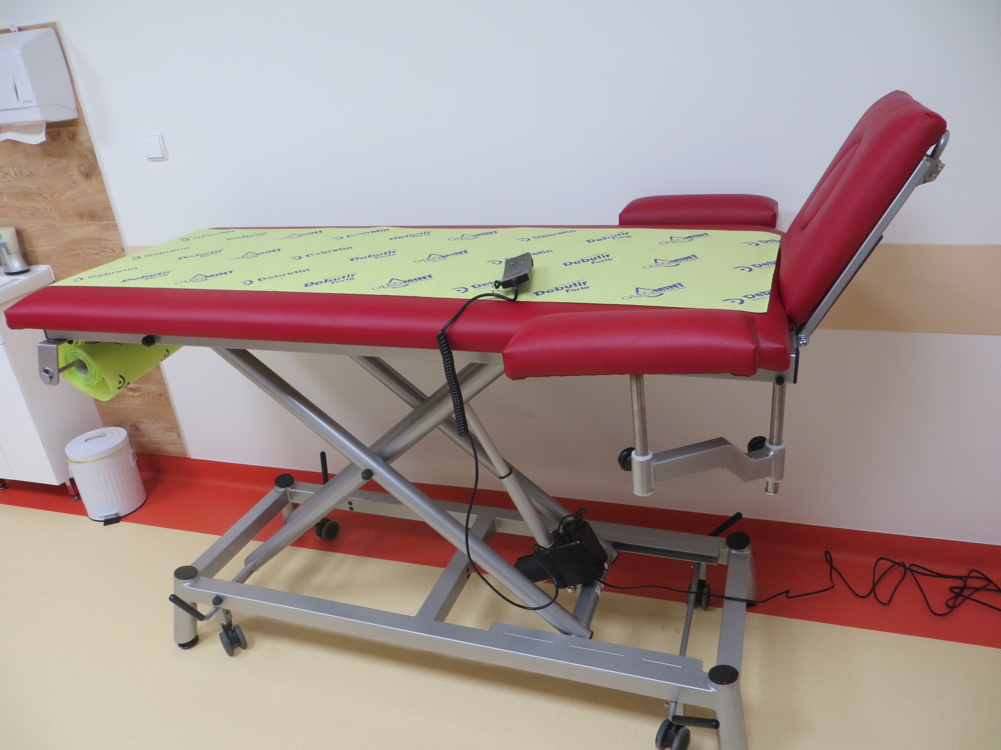 Kozetka z elektryczną regulacją